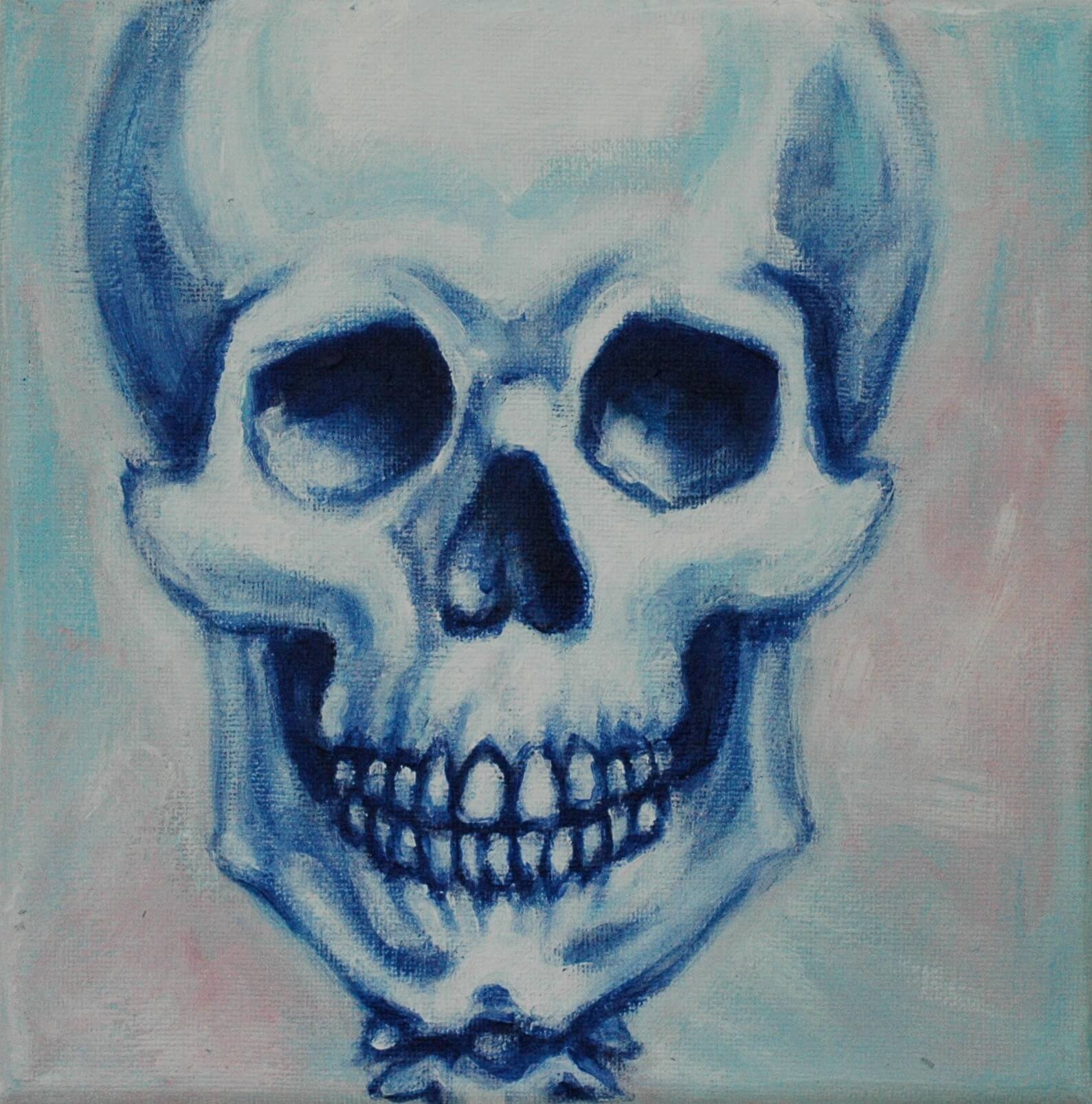 Modro-biely obraz lebky symbolizujúci memento mori a tichý hlas času.