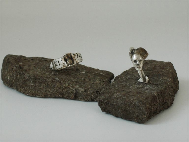 Na prahu – Básnik a Memento mori